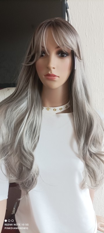 Peluca gris con flequillo longitud 65 cm